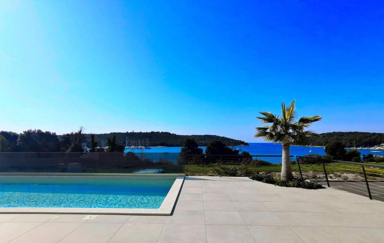 Black Pearl - Luxury Seaside App With Pool & Bbq, Istra バニョレ エクステリア 写真