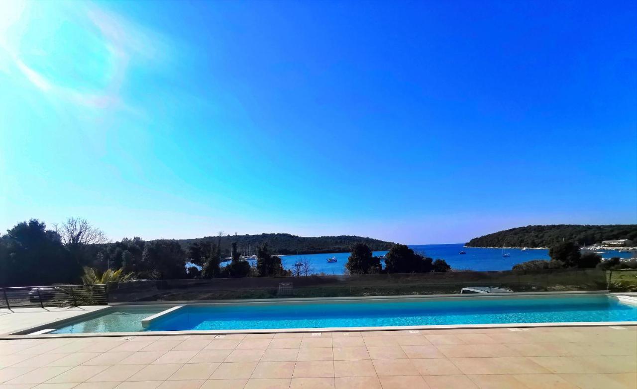 Black Pearl - Luxury Seaside App With Pool & Bbq, Istra バニョレ エクステリア 写真