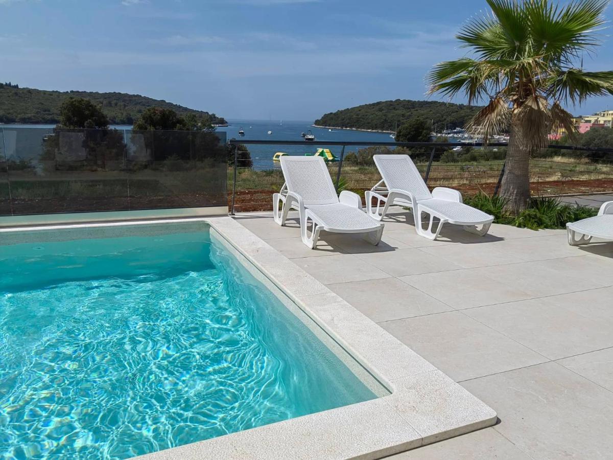 Black Pearl - Luxury Seaside App With Pool & Bbq, Istra バニョレ エクステリア 写真