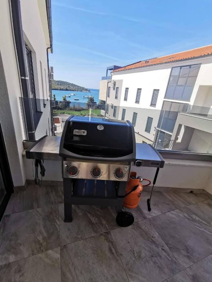 Black Pearl - Luxury Seaside App With Pool & Bbq, Istra バニョレ エクステリア 写真