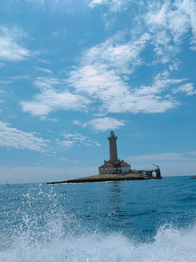 Black Pearl - Luxury Seaside App With Pool & Bbq, Istra バニョレ エクステリア 写真